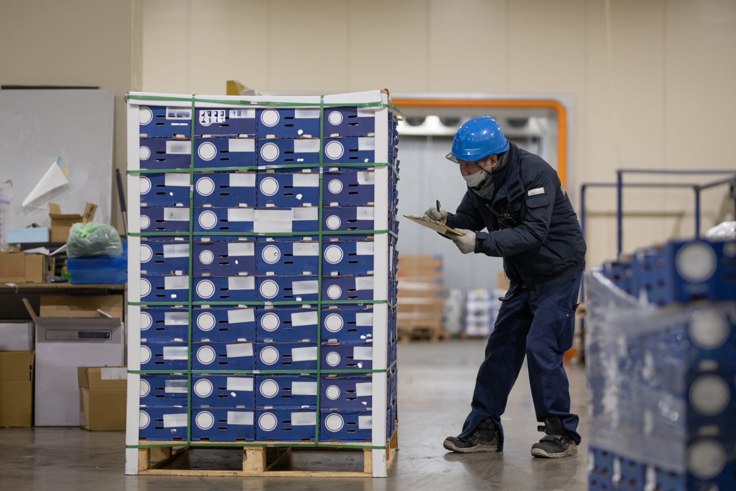 A,Man,Working,In,A,Refrigerated,Warehouse